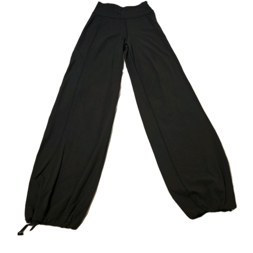 Lululemon Baggy Joggers With Pull Tie Bottoms High Waisted Size 4